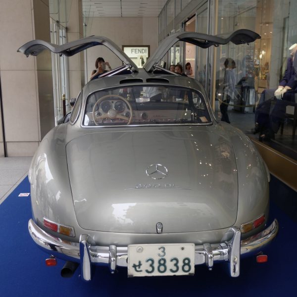 百科事典のなかの「じどうしゃ」：伊東和彦の写真帳_私的クルマ書き残し：#38 メルセデス・ベンツ300SL